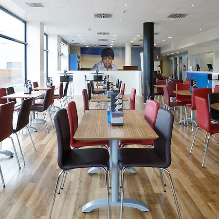 Travelodge Barcelona Fira 3* L'Hospitalet de Llobregat