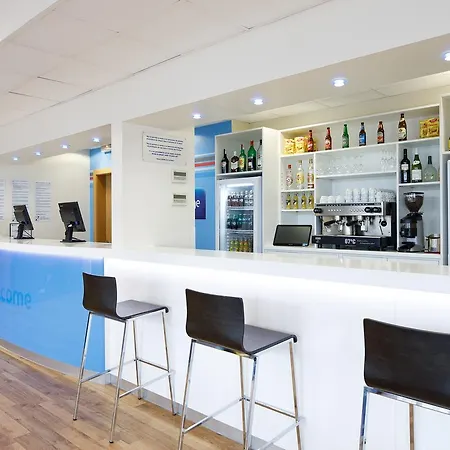 Hotel Travelodge Barcelona Fira 3*