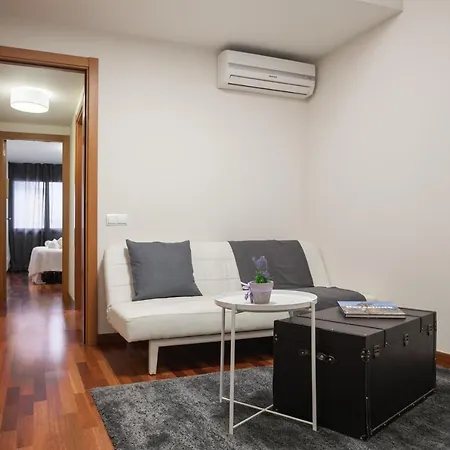 Apartsnoubcn Fira Barcelona *