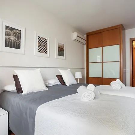Apartsnoubcn Fira Barcelona Apartment