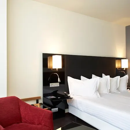 Ac Som By Marriott Hotel L'Hospitalet de Llobregat