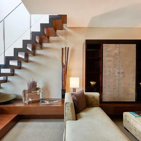 Hotel Hyatt Regency Barcelona Tower 5*