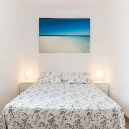 Sunny Atic With Terrace - Close To Camp Nou And Bcn Fair