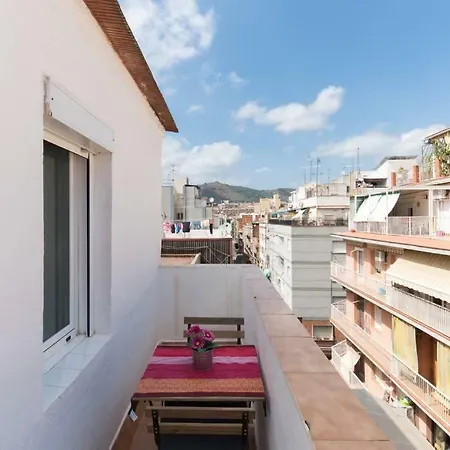 Apartment Sunny Atic With Terrace - Close To Camp Nou And Bcn Fair