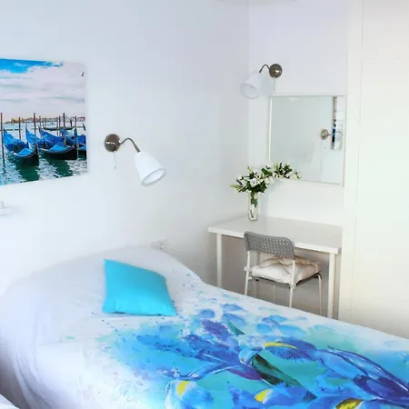 Apartment Cosmo Grey L'Hospitalet de Llobregat