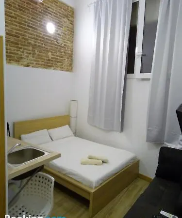 Camp Nou & Fira Business Lofts Aparthotel