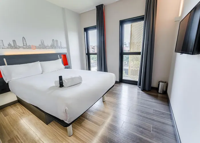 Easyhotel Barcelona Fira L'Hospitalet de Llobregat photo