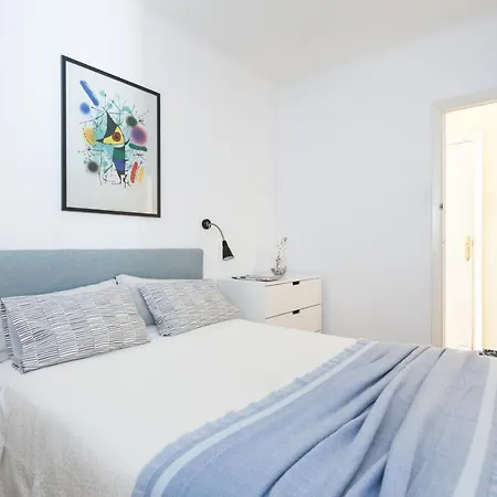 Apartamento Con Encanto, Luminoso Y Tranquilo *