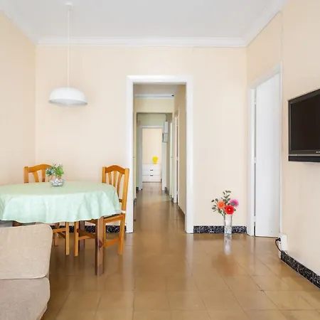 Apartamento Con Encanto, Luminoso Y Tranquilo * L'Hospitalet de Llobregat