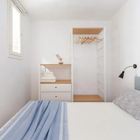 Apartamento Con Encanto, Luminoso Y Tranquilo Apartment L'Hospitalet de Llobregat