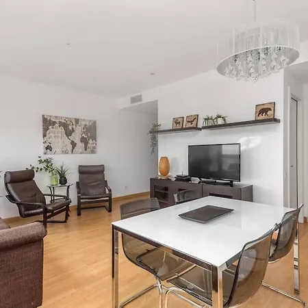 Lodging Fira-barcelona 2 Double Bedroom W Parking Apartment