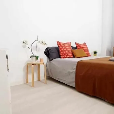 Hotel Urban Basic L'Hospitalet de Llobregat