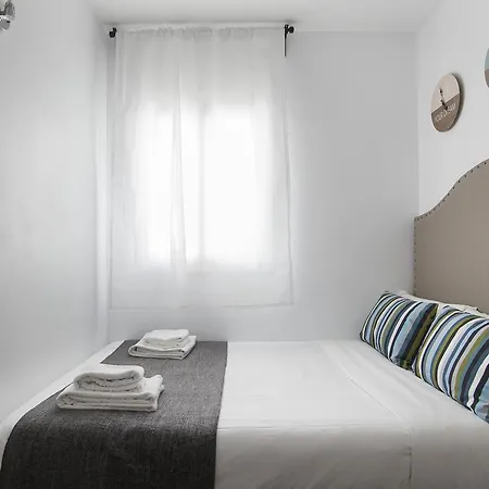 Tendency Fira Apartment