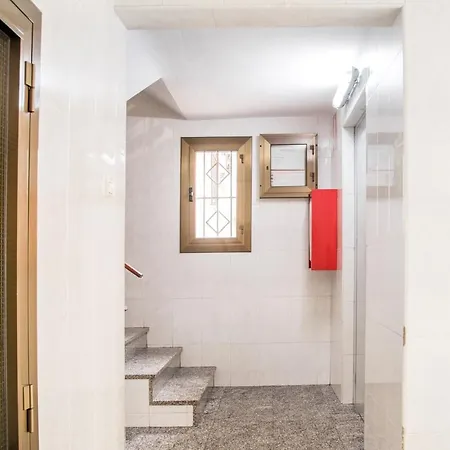 Cozy With Splashes Of Color L'Hospitalet de Llobregat