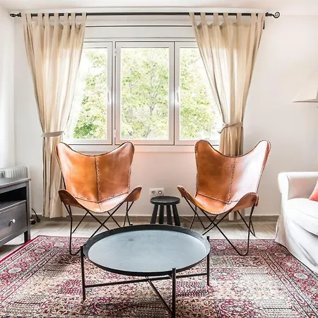 Apartment Cozy With Splashes Of Color L'Hospitalet de Llobregat