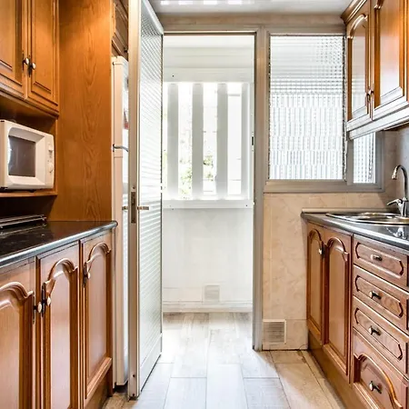 Apartment Cozy With Splashes Of Color L'Hospitalet de Llobregat