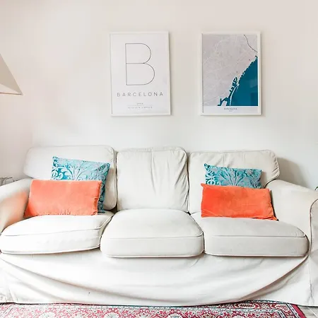 Cozy With Splashes Of Color L'Hospitalet de Llobregat