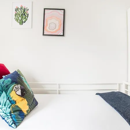 Cozy With Splashes Of Color * L'Hospitalet de Llobregat