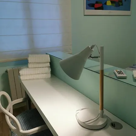 Dos Dobles En Apartamento Confortable Habitación en casa particular L'Hospitalet de Llobregat