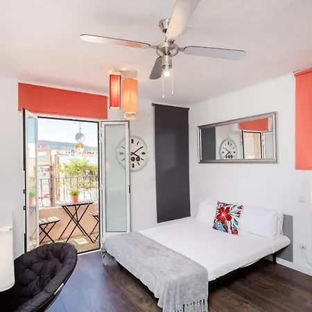 Pleasant With Balcony Close To Camp Nou