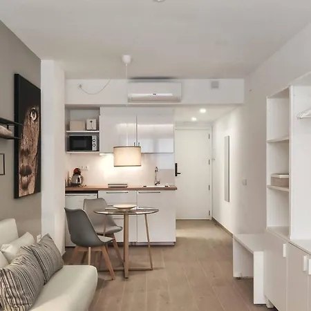 Global & Aparthotel L'Hospitalet de Llobregat