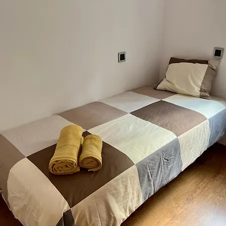 Apartment Large Near Fira And Center *