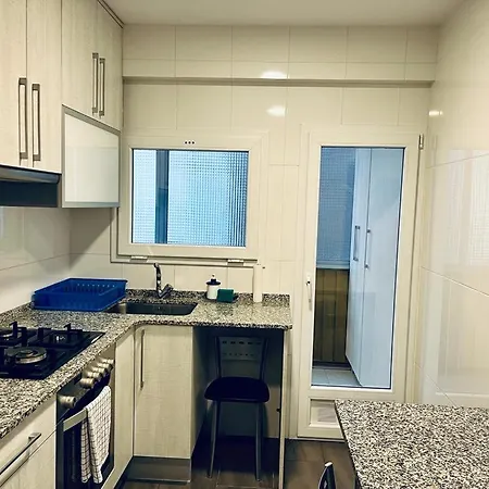 Large Near Fira And Center Apartment *
