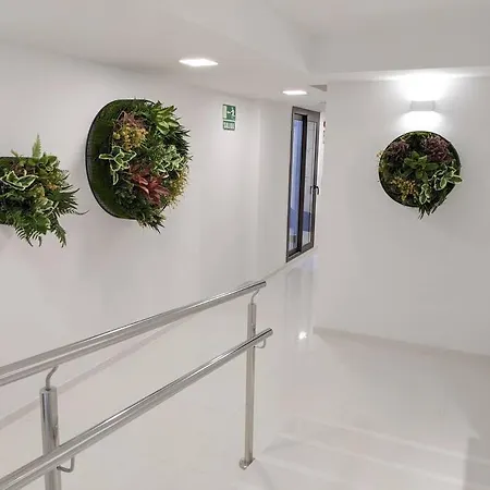 Fira 5 A 1min Del Metro Y Centro 15min *