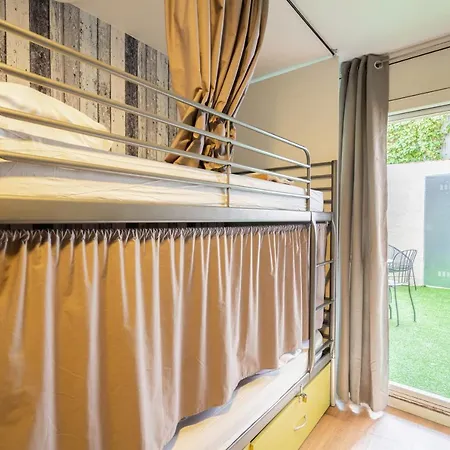 Casa Barcelo Camp Nou Barcelona Hostel *
