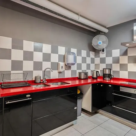Hostel Casa Barcelo Camp Nou Barcelona
