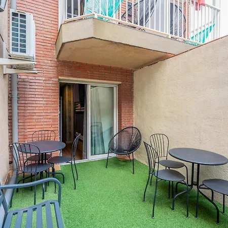 Casa Barcelo Camp Nou Barcelona Hostel