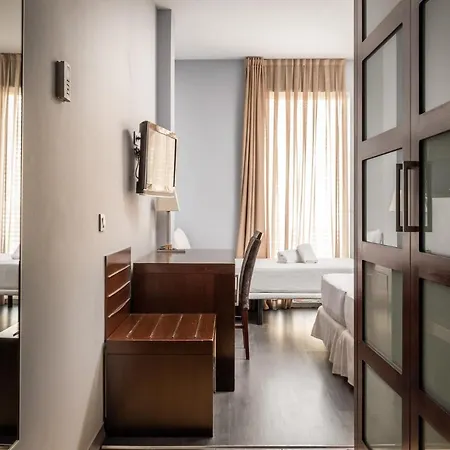 Madanis Hotel