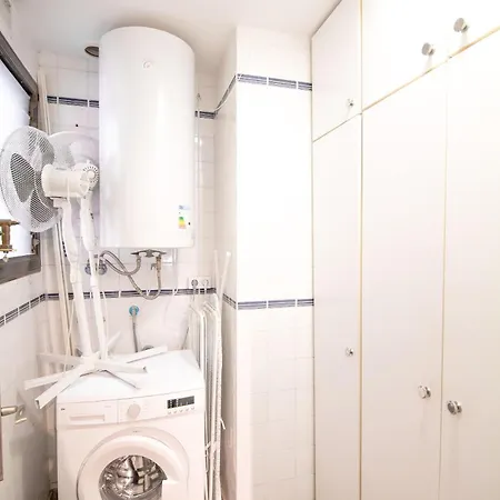 For 6 People, Equipped And Confortable L'Hospitalet de Llobregat