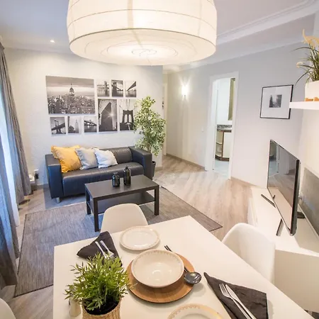 For 6 People, Equipped And Confortable L'Hospitalet de Llobregat