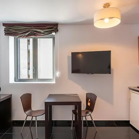 Hesperia Fira Apartment
