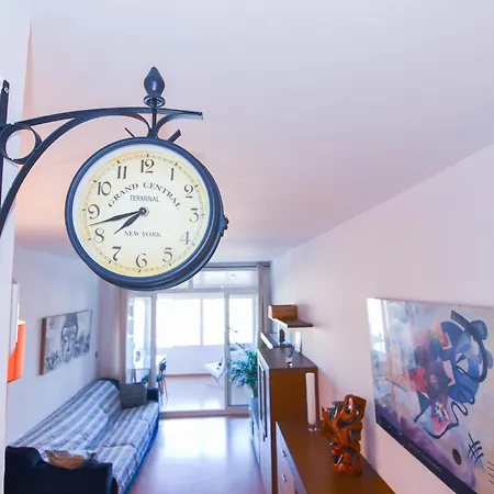 Apartment Touch The Sky