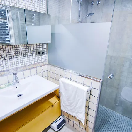 Touch The Sky Apartment