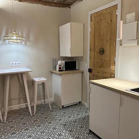 Con Encanto, Patio Y Piscina Apartamento *