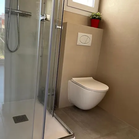 Atico Nuevo 2 Hab, 15 ' Sagrada Familia 22' Bcn Centro Apartment *
