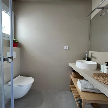 Atico Nuevo 2 Hab, 15 ' Sagrada Familia 22' Bcn Centro L'Hospitalet de Llobregat