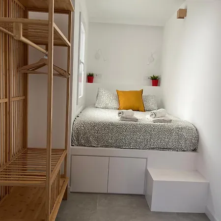 Apartment Atico Nuevo 2 Hab, 15 ' Sagrada Familia 22' Bcn Centro L'Hospitalet de Llobregat