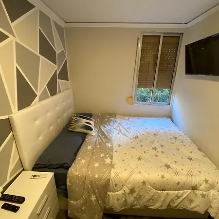 Homestay Cerca Del Centro De Barcelona, Barceloneta, Aeropuerto Y Fira