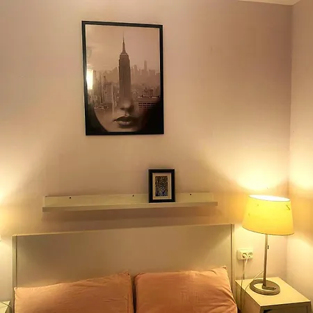 Apartment 3 Bedroom Next To Airport & La Sagrada Familia Metro And Fc Barcelona Stadium