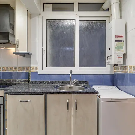 2-bedroom Just 1 Minute From The Metro L'Hospitalet de Llobregat