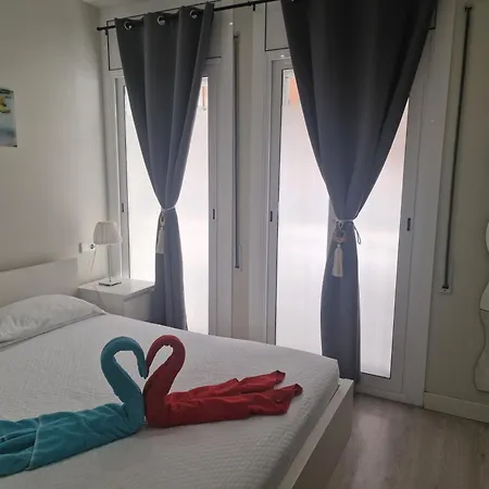 Barcelona, De 2 Habitaciones. * L'Hospitalet de Llobregat