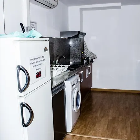 Hostel Cool & Chic L'Hospitalet de Llobregat