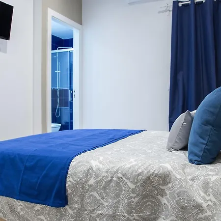 Hotel Fira Basic